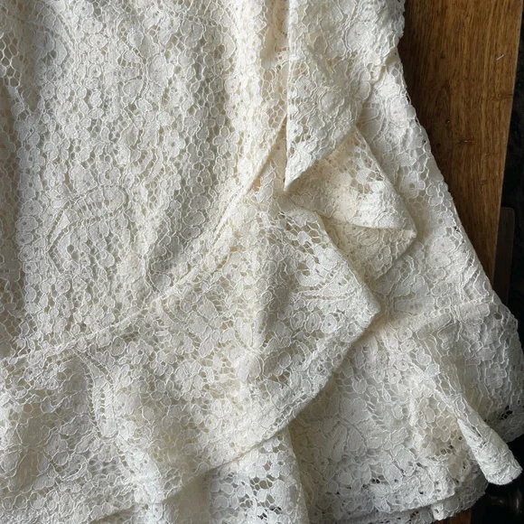 Brand New Francesca's Cream Lace Skirt - Picture 2 of 4